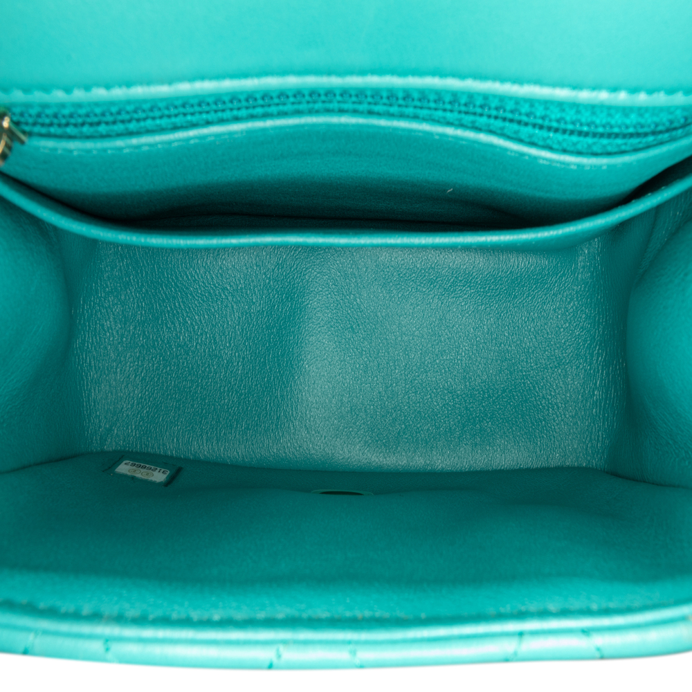 Pre-Loved Chanel Mini Square Classic Lambskin Single Flap - Picture 4 of 9